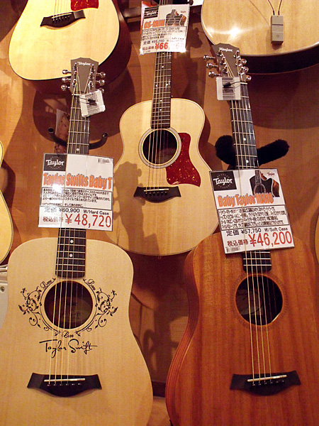 Taylor Babyも展示中!小さくても音は流石のテイラーサウンド