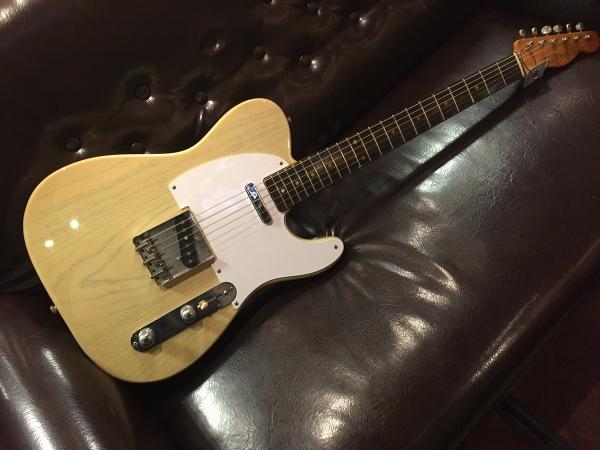 Fender フェンダー　ESQUIRE エスクワイア