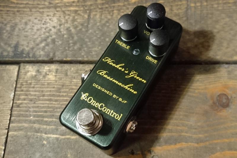 One Control Hooker's Green Bass Machine 入荷！