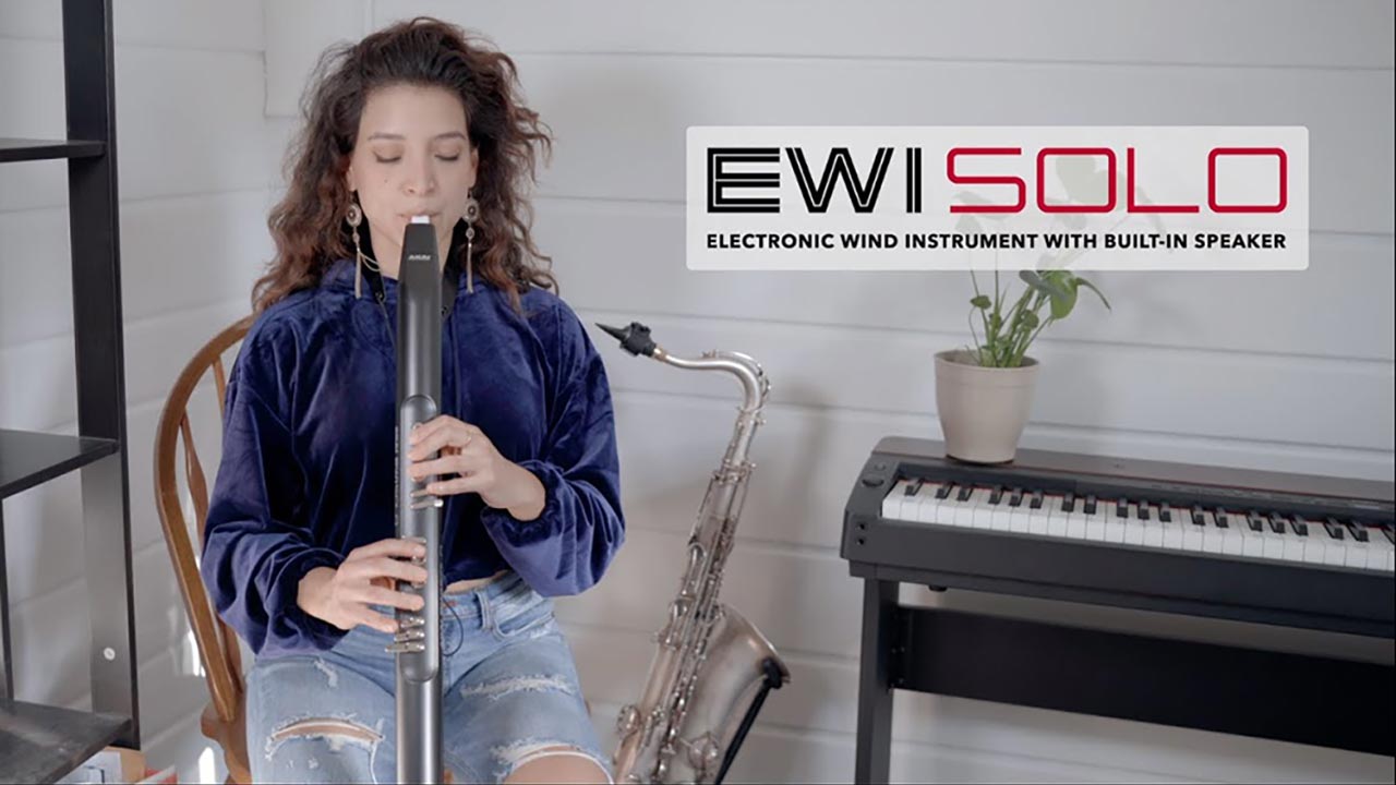 AKAI EWI SOLO（アカイ イーウィー ソロ） | スピーカー内蔵 ウインド・シンセサイザー