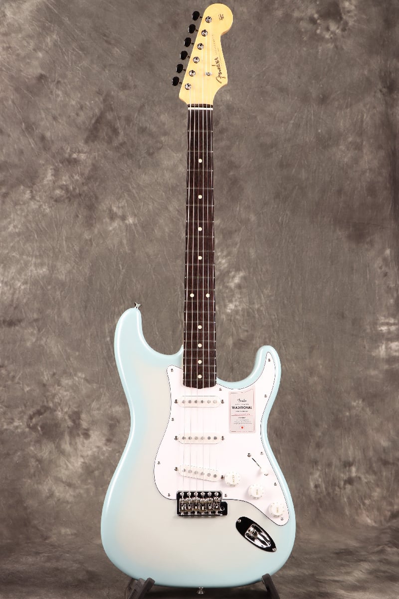 Made in Japan Traditional 2025 Collection 60s Stratocaster Stardust Blue 暑い夏にピッタリ！2025年限定生産モデルが再入荷！ 期間限定5,000円オフクーポン配布中！
