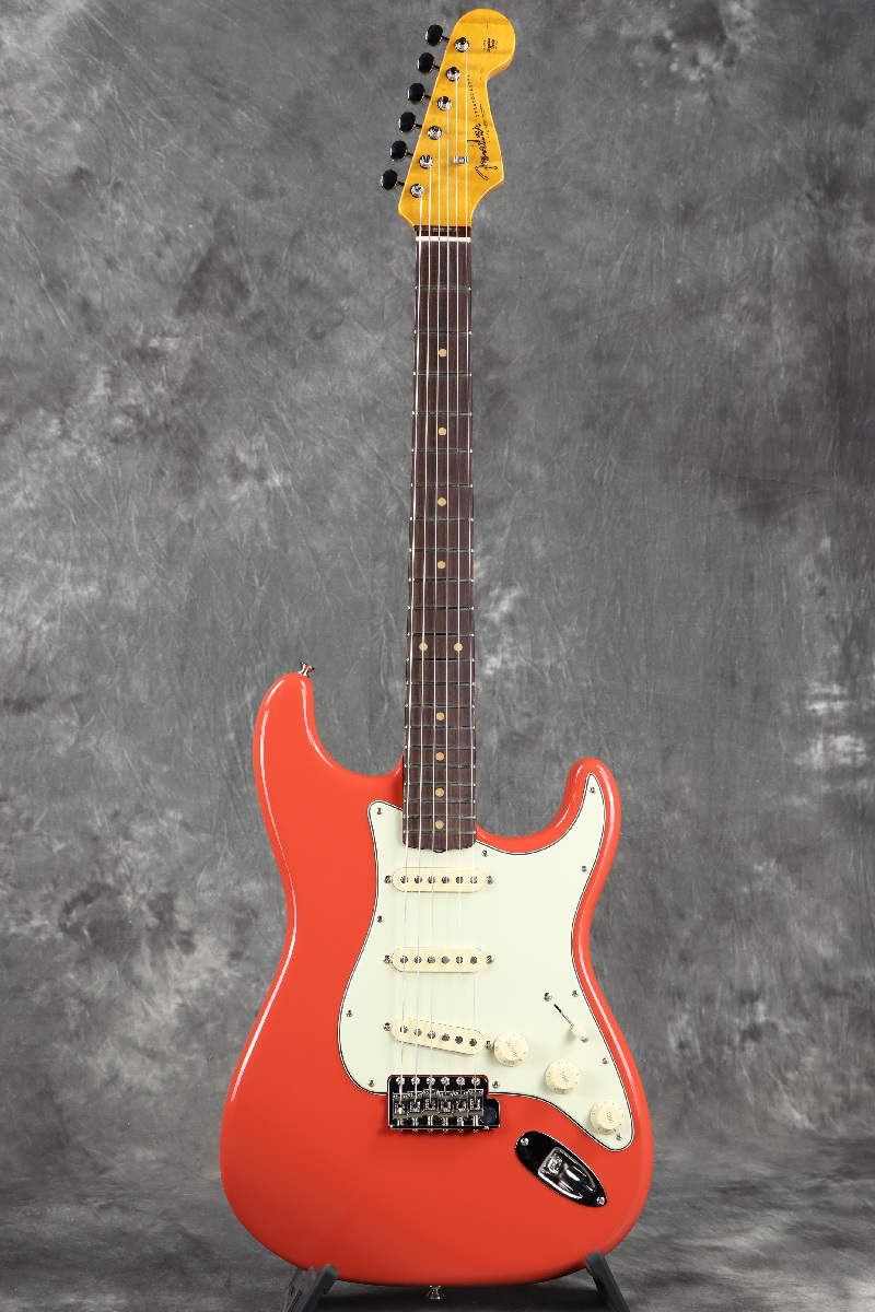 Limited Edition American Vintage II 1961 Stratocaster 3A Flame Maple Neck Fiesta Red 人気のフェスタレッドカラー×AAAメイプルネック採用！ USA製フェンダーの限定モデルが緊急入荷！