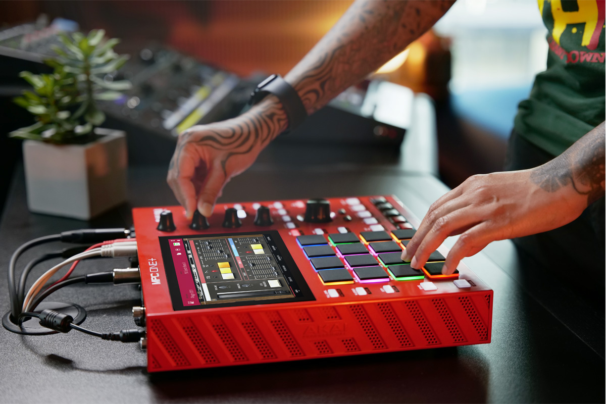 Akai Professional / MPC ONE + STANDALONE MPC WITH 7
