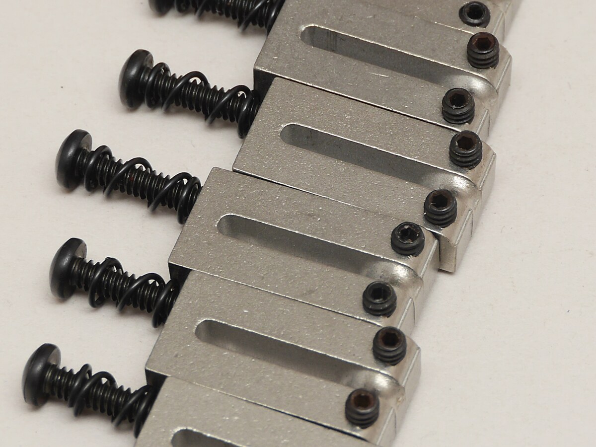 Fender / AM.Series Bridge Sections 099-0840-000 | イシバシ楽器