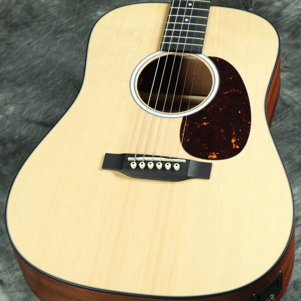 小物などお買い得な福袋 ギター Martin 割れあり ケース付き