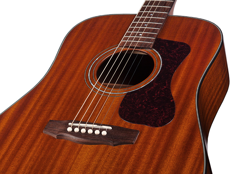 最新人気 GUILD D-120CE NAT ドレッドノートタイプ アコースティック 