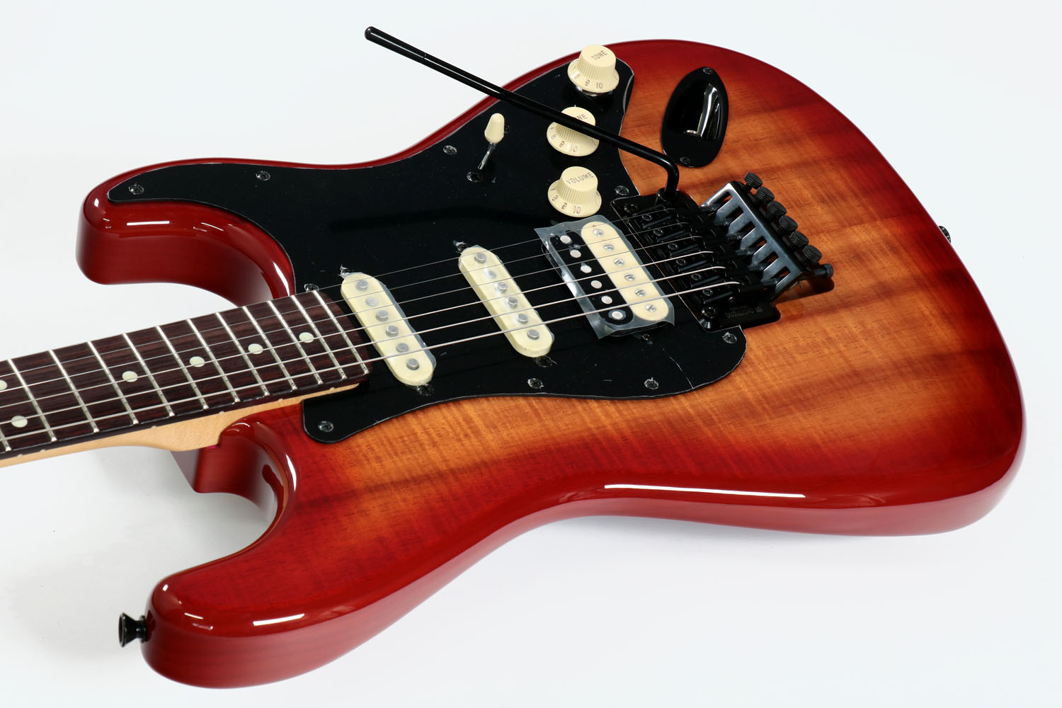 Fender / ISHIBASHI FSR MIJ Hybrid II Stratocaster HSS Koa