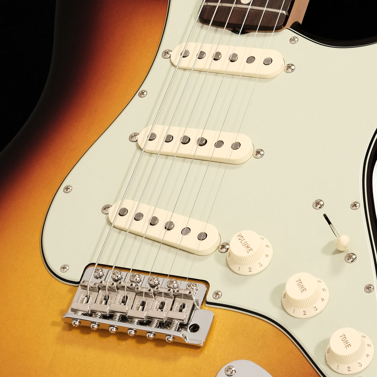 ノーブランド.ストラトタイプ。 Fender American Vintage II 1961 Stratocaster（3-Color