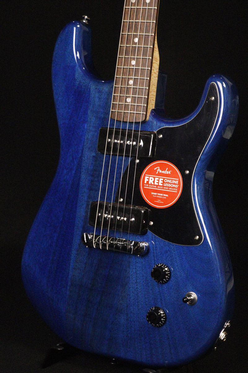 水色のSquier ストラト美品 Squier by Fender Affinity Series Stratocaster Junior HSS Ice
