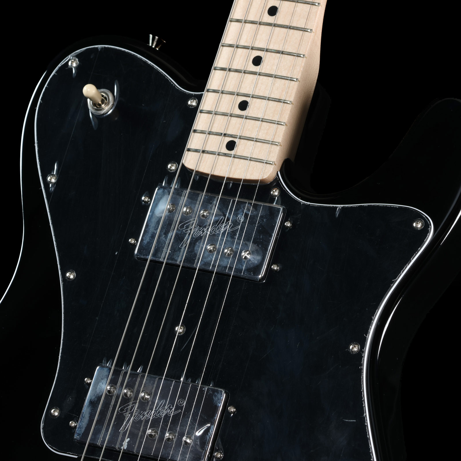 Fender テレキャスター ブラック 漆黒に赤いアクセントが映えるMADE IN JAPAN LIMITED NOIR
