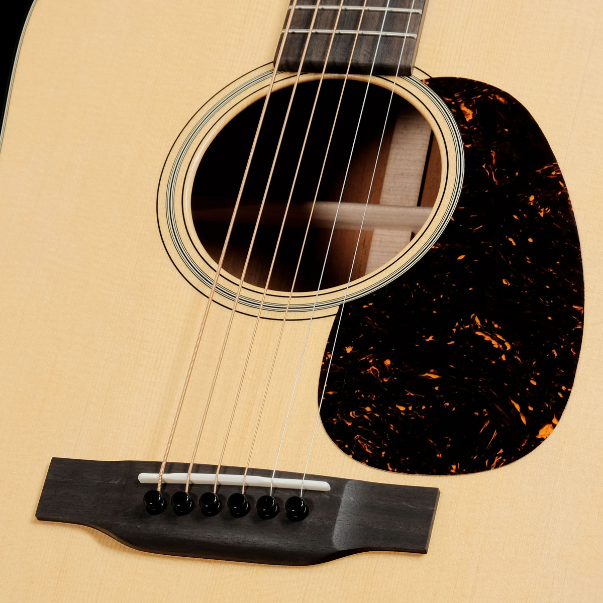 Martin / D-18 SATIN(重量:1.81kg)【S/N:2825198】【渋谷店