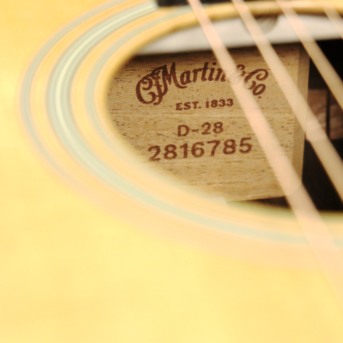 Martin / Standard Series D-28 Satin 《現品限りの特価品
