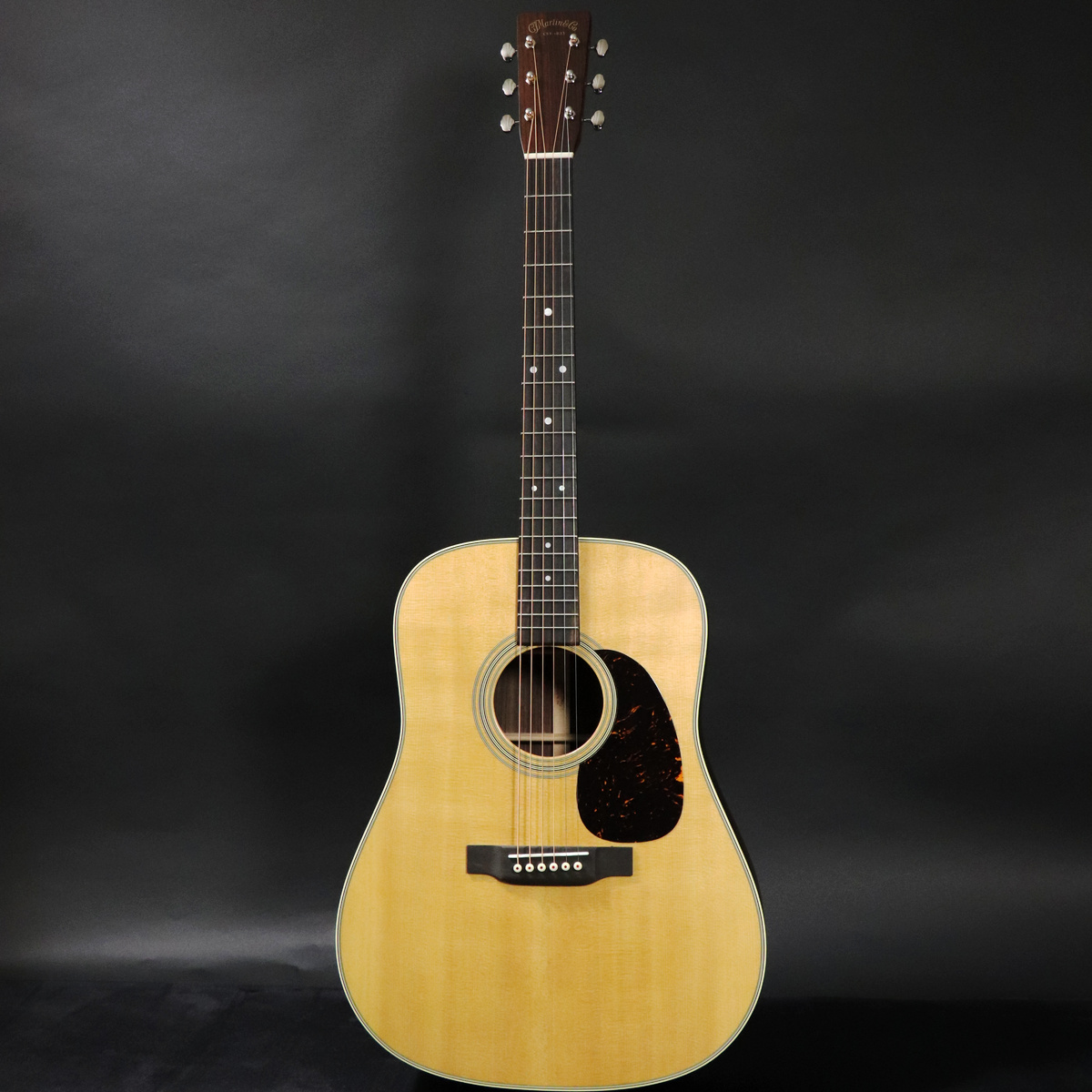 Martin / Standard Series D-28 Satin 《現品限りの特価品