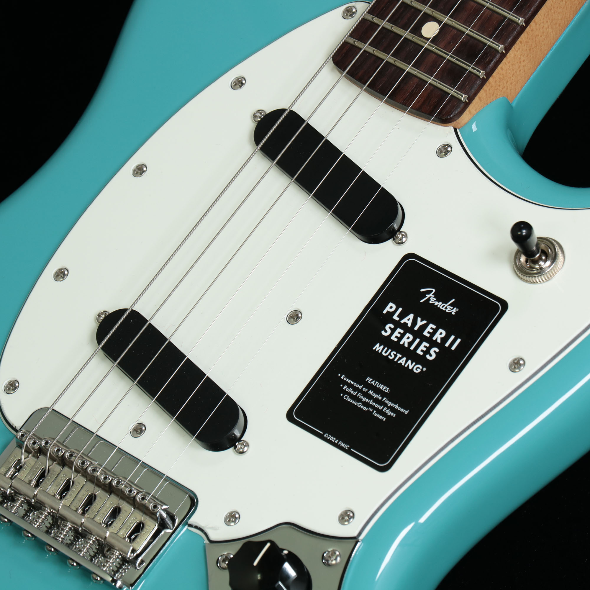 Fender / Player II Mustang Rosewood Fingerboard Aquatone