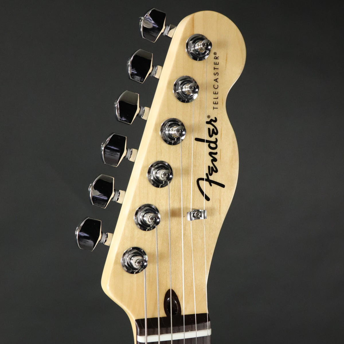 Fender / Standard Telecaster Laurel Fingerboard White