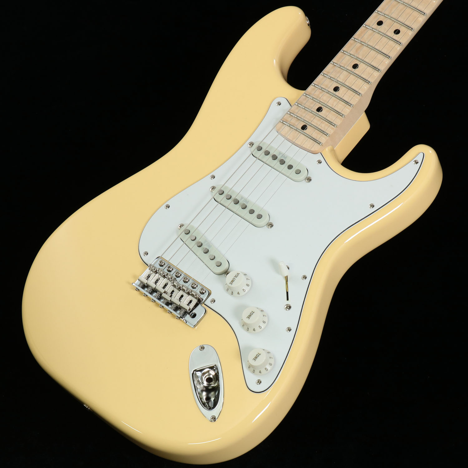 フェンダージャパン イングヴェイシグネイチャーモデル イエローホワイト Fender Made in Japan Yngwie Malmsteen Stratocaster (Yellow
