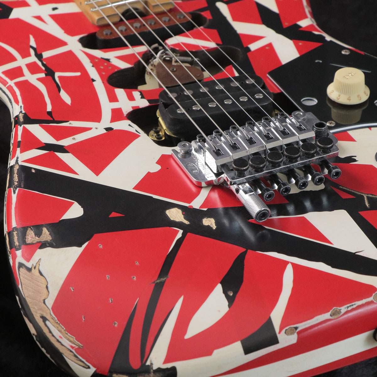 EVH風　エレキギター EVH / Striped Series Frankie Red/White/Black Relic【S/N