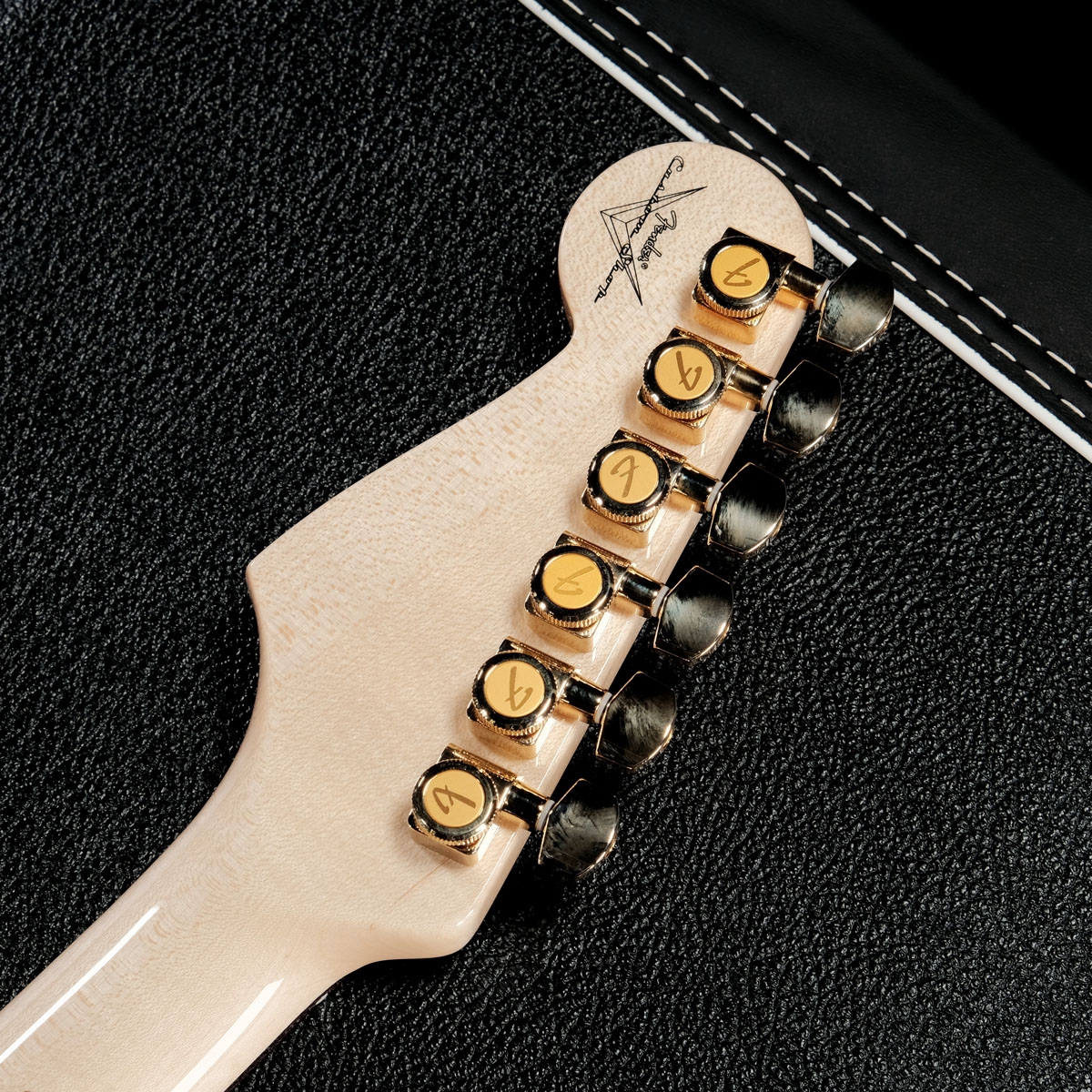 Fender エレキギター アイボリー Amazon | Fender エレキギター Dave Murray Stratocaster