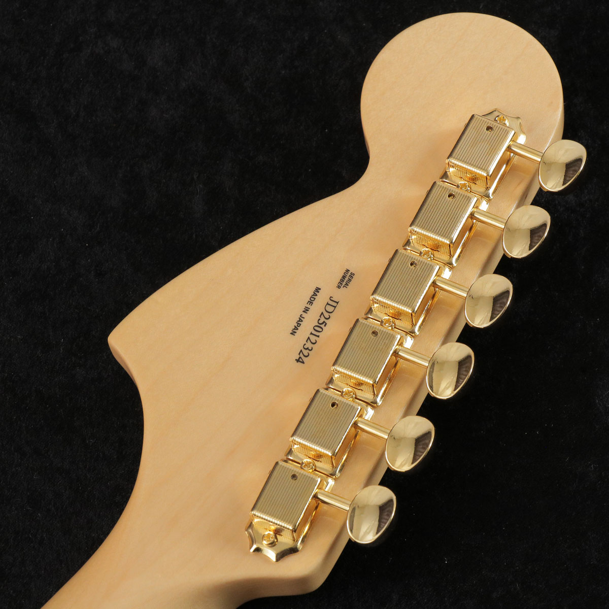 fender フェンダー　MUSTANG  日本製　シリアルナンバー有り Fender Japan シリアルナンバーで年代特定 - HYBRID GUITARS Note