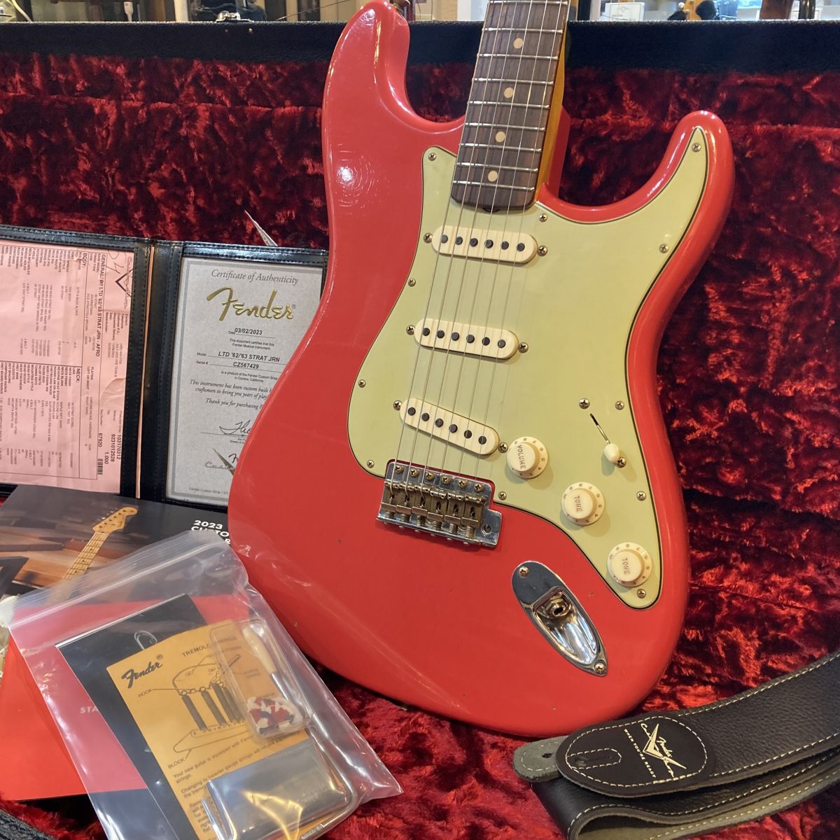 Fender　Limited　'62/'63　Custom　Shop　Edition　RWF　Fiesta　Relic　Stratocaster　Journeyman　Aged　Red【御茶ノ水本店　FINEST_GUITARS】　イシバシ楽器