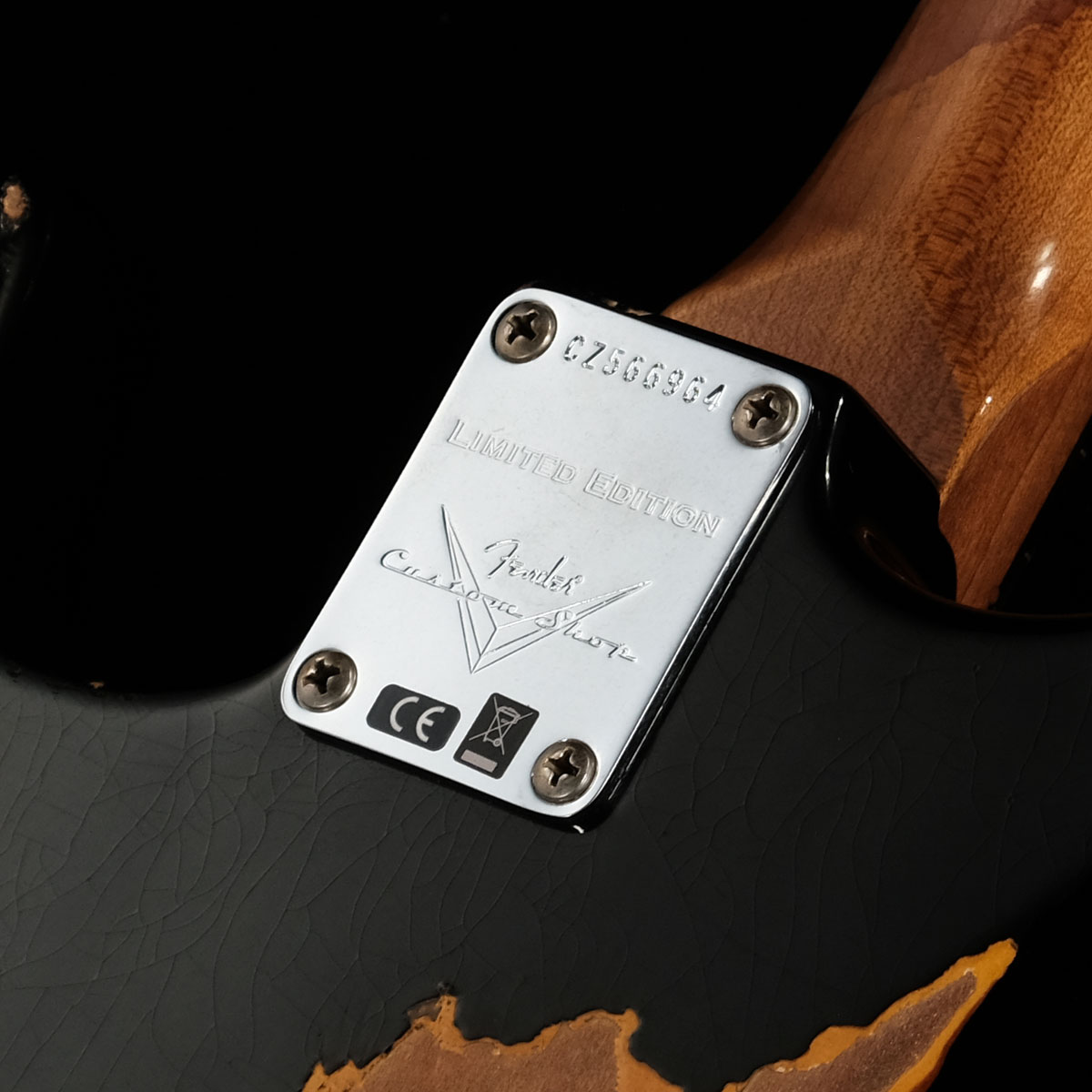 Fender Custom Shop   Limited Edition 1961 Stratocaster Heavy Relic Aged Black over 3-Color Sunburst (S N CZ566964)(渋谷店)(05SALE) - 1