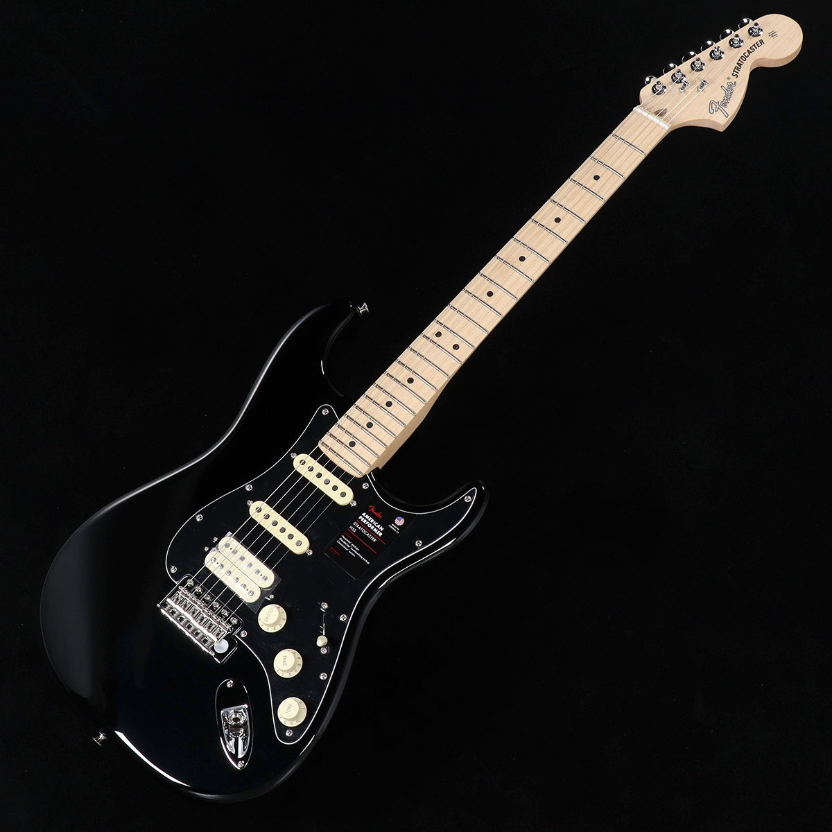 Stratocaster　Fender　USA　Fingerboard　American　イシバシ楽器　Performer　HSS　Maple　Black《ギグバッグプレゼント》(重量:3.63kg)【S/N:US23052377】【渋谷店】