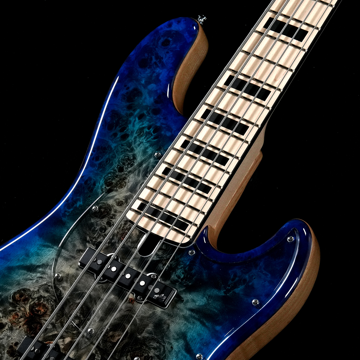 Mayones / Jabba Custom EP 5st 5弦ベース　青 Mayones / Jabba Custom EP 5st Trans Jeans Black 3Tone Blue