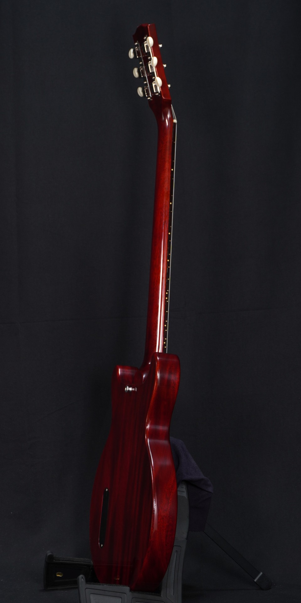 再出品(..)Juno BLS-620 レッドエレキギター シャパンヴィンテージ 再出品(..)Juno BLS-620 レッドエレキギター シャパン