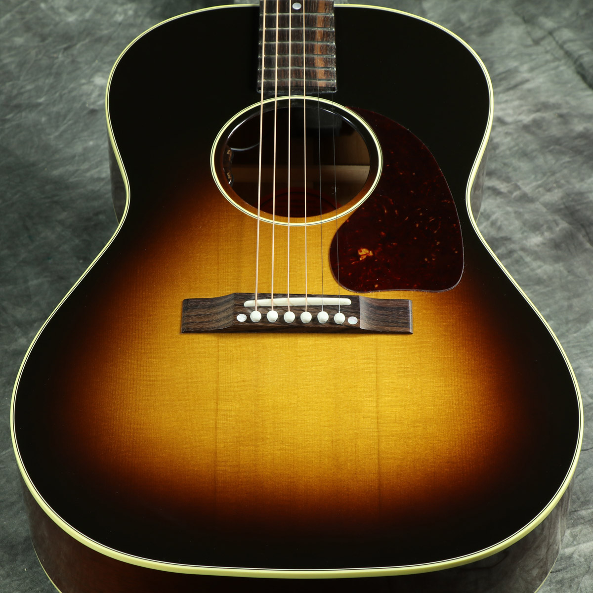 Gibson / 1950s LG-2 Vintage Sunburst