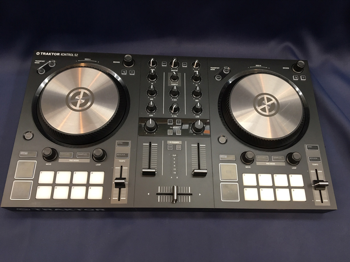 Native Instruments ネイティブインストゥルメンツ / TRAKTOR