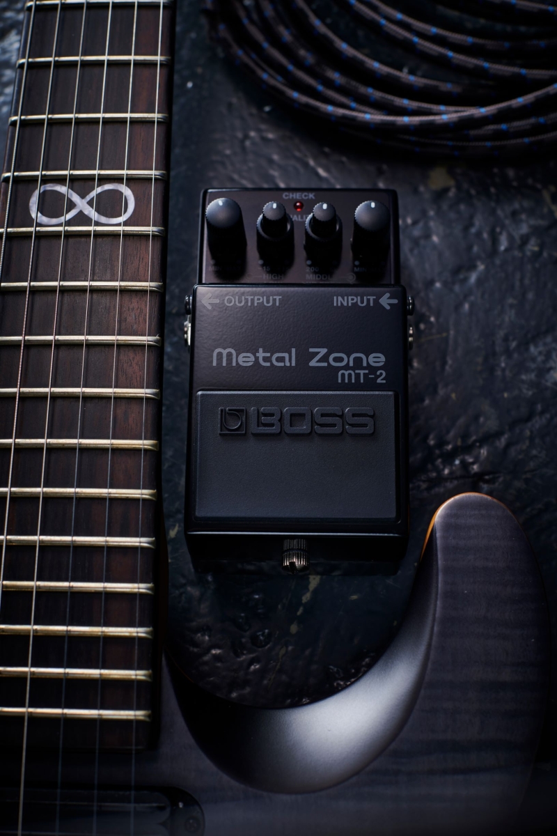 ギター BOSS MT-2 30th anniversary Amazon.com: Boss MT-2-3A 30th Anniversary Metal Zone