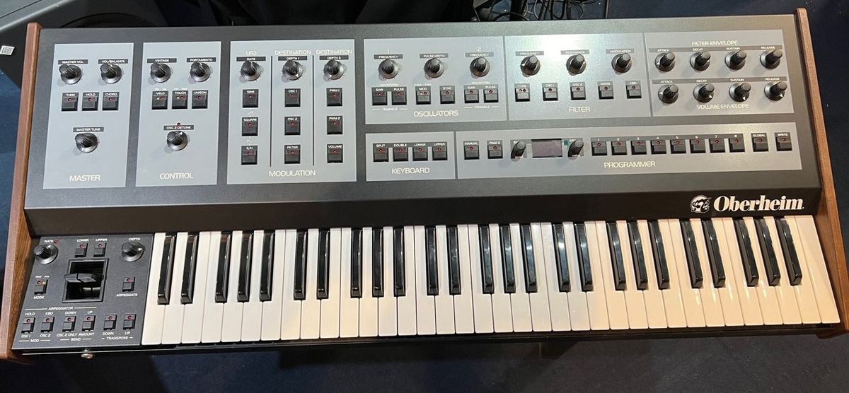 Oberheim オーバーハイム / OB-X8 8ボイス・ポリフォニック・アナログ・シンセサイザー 【展示品特価】【チョイキズあり特価】