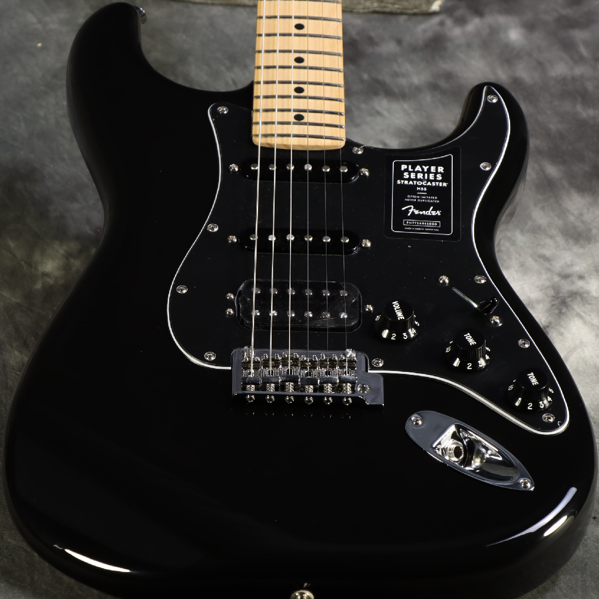 Fender / Limited Edition Player Stratocaster HSS Maple Fingerboard Black  フェンダー【3.74kg/海外限定モデル】[S/N:MX22229615]