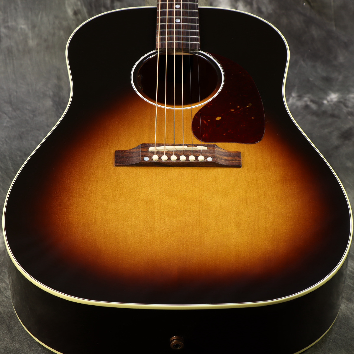 Gibson J45 STD VS