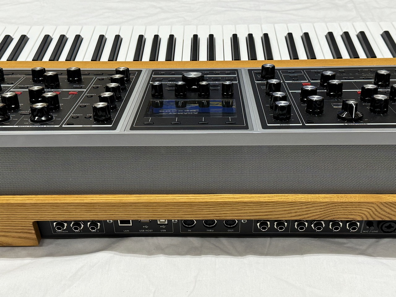 moog モーグ / Moog One 16 VOICE【2級品特価!】《ダストカバー