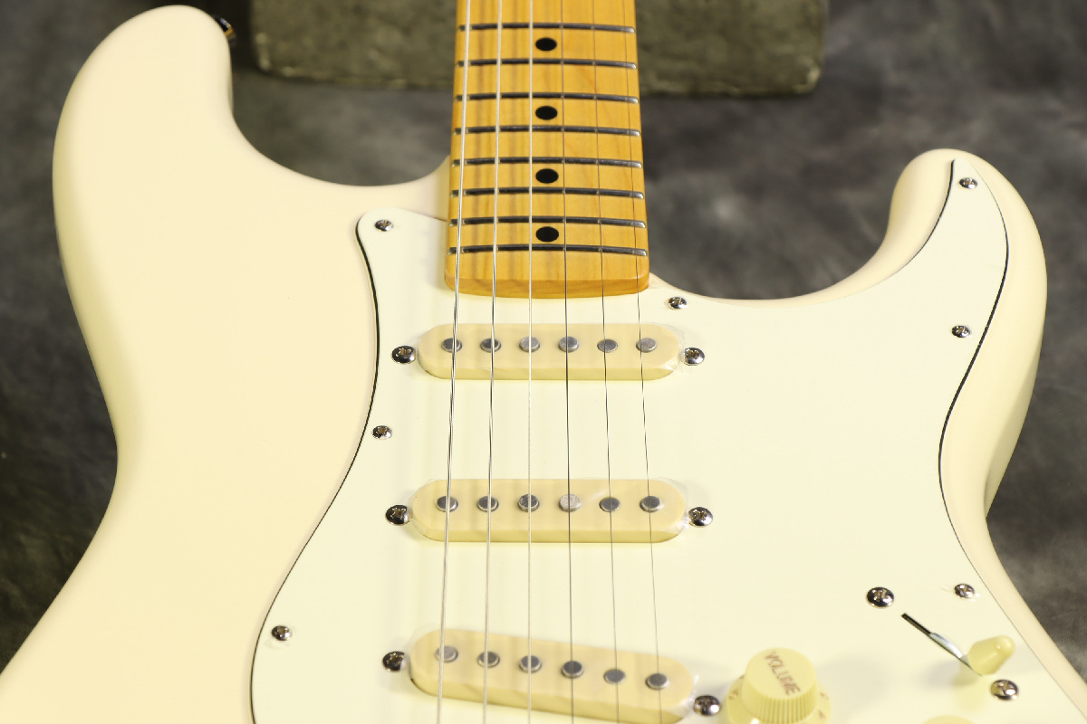 じゃがいも！Fender Stratocaster Fender Japan Junior Collection Stratocaster 3-Color Sunburst