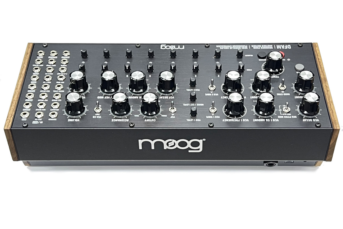 MOOG モーグ DFAM Drummer From Another Mother セミモジュラー・アナログ・パーカッション・シンセサイザー【2級品特価】  イシバシ楽器