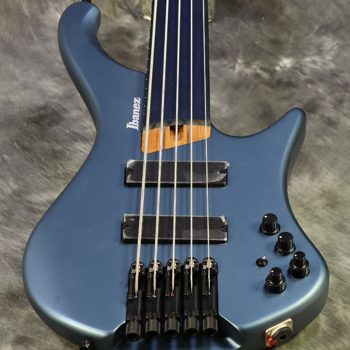 Ibanez / EHB1005F-AOM Arctic Ocean 【チョイキズ特価】[3.51kg