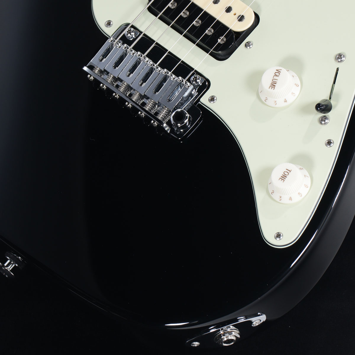 Suhr / JE-Line Standard Alder with Asatobucker Maple Black