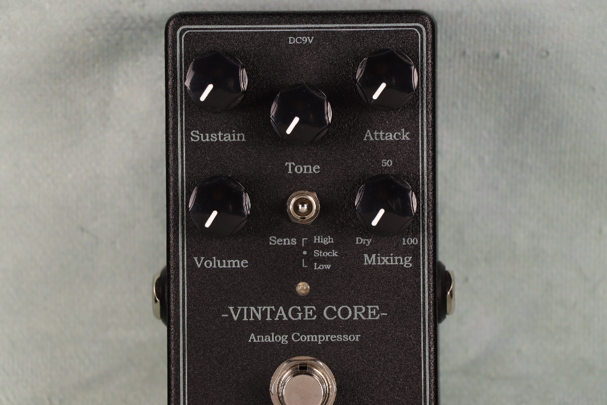HTJ-WORKS VINTAGE CORE COMPRESSOR エフェクター HTJ WORKS Vintage Core Compressor | Deluxe Guitars