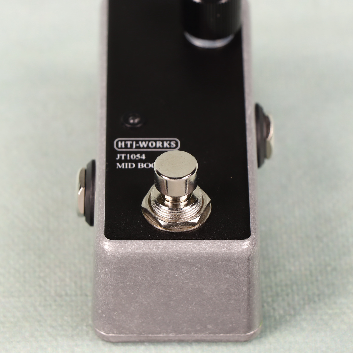 アンプ・エフェクターセール品》HTJ-WORKS / JT1054 MID BOOSTER