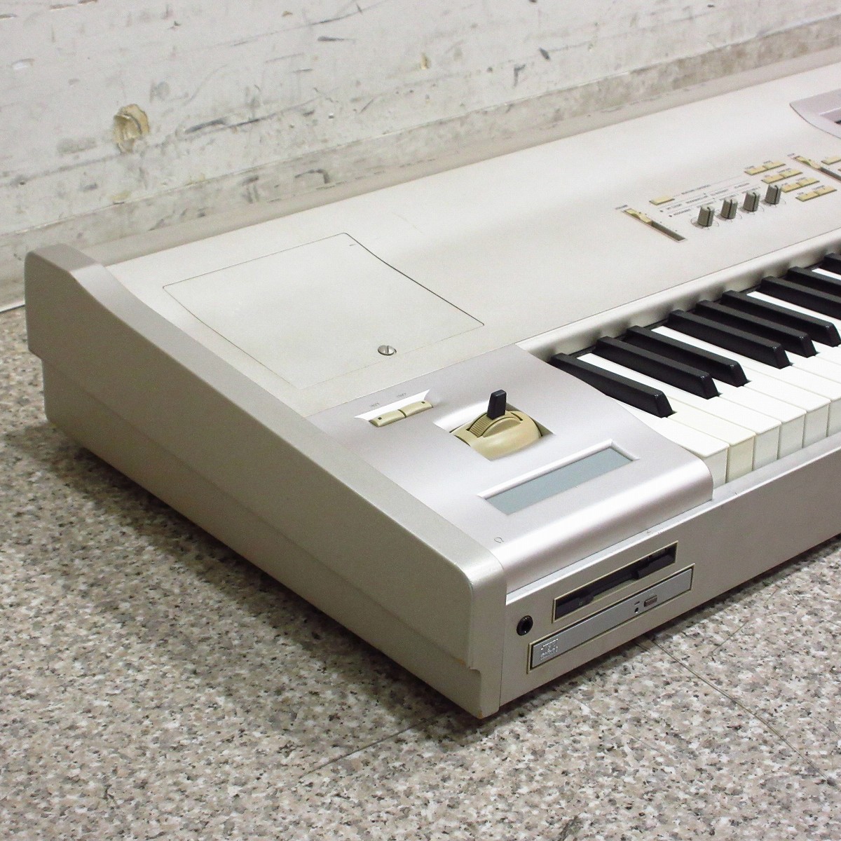 中古】KORG / TRITON STUDIO 88 -Ver.2.0.2- 