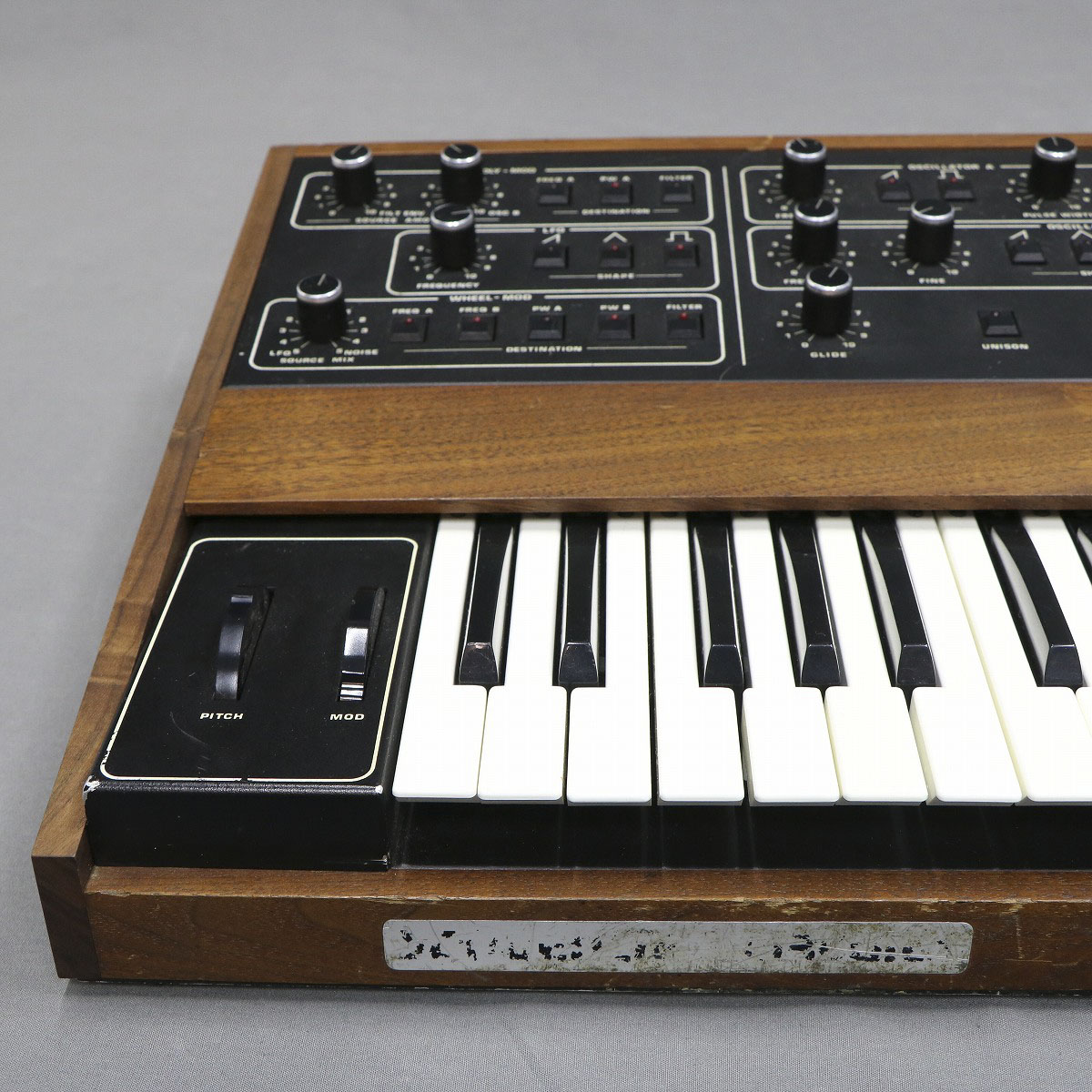 VINTAGE KEYS アナログシンセサイザー E-mu Vintage Keys | Vintage Synth Explorer