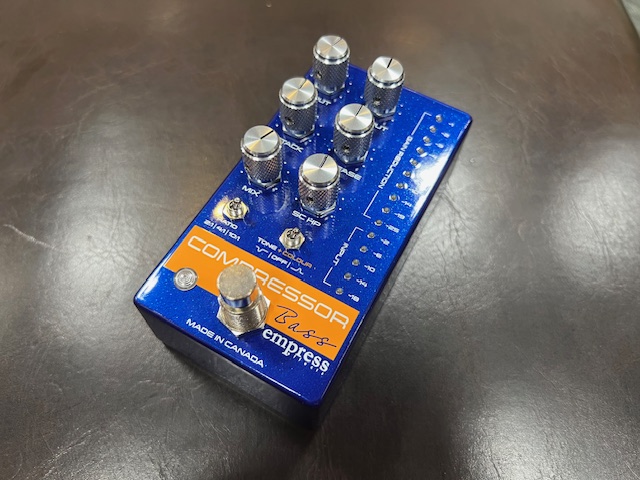箱ダメージあり》Empress Effects / Bass Compressor Blue