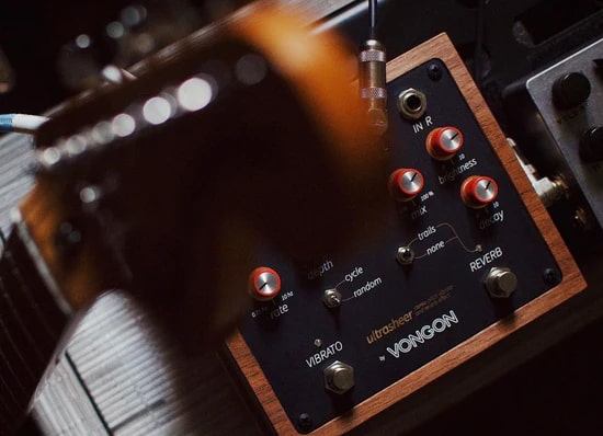 VONGON / ULTRASHEER stereo pitch vibrato and reverb effect