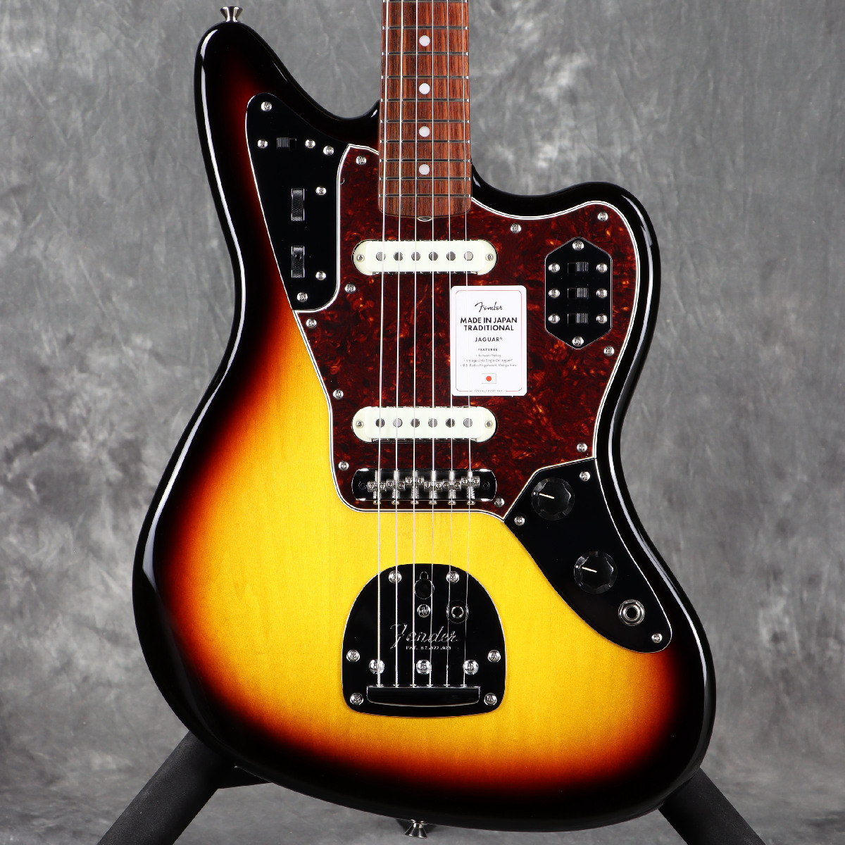 Fender Japan jaguar サンバースト Fender Made in Japan Traditional 60s Jaguar 3-Color Sunburst
