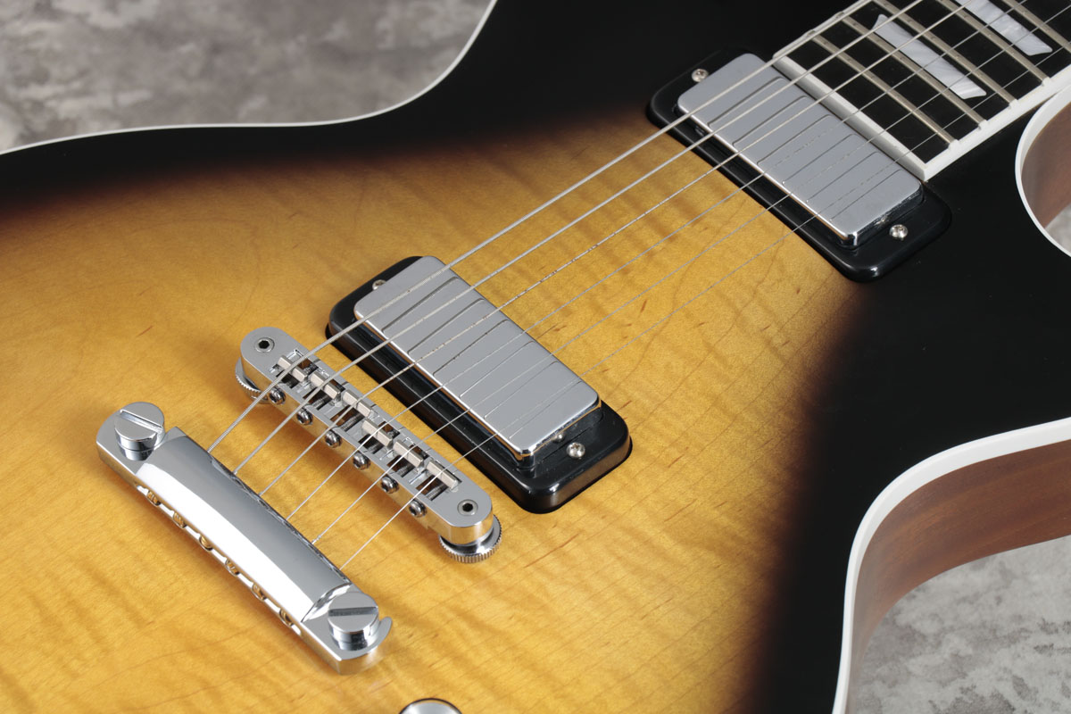 Gibson USA / Les Paul Deluxe Player Plus 2018 Satin Vintage Gibson USA / Les Paul Deluxe Player Plus 2018 Satin Vintage