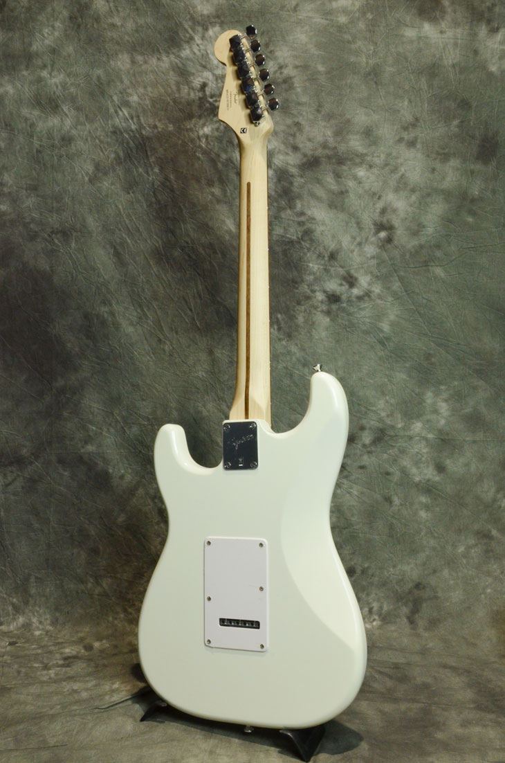 【匿名配送】squier bullet strat / エレキギター ホワイト Amazon | Squier by Fender スクワイヤー エレキギター Bullet