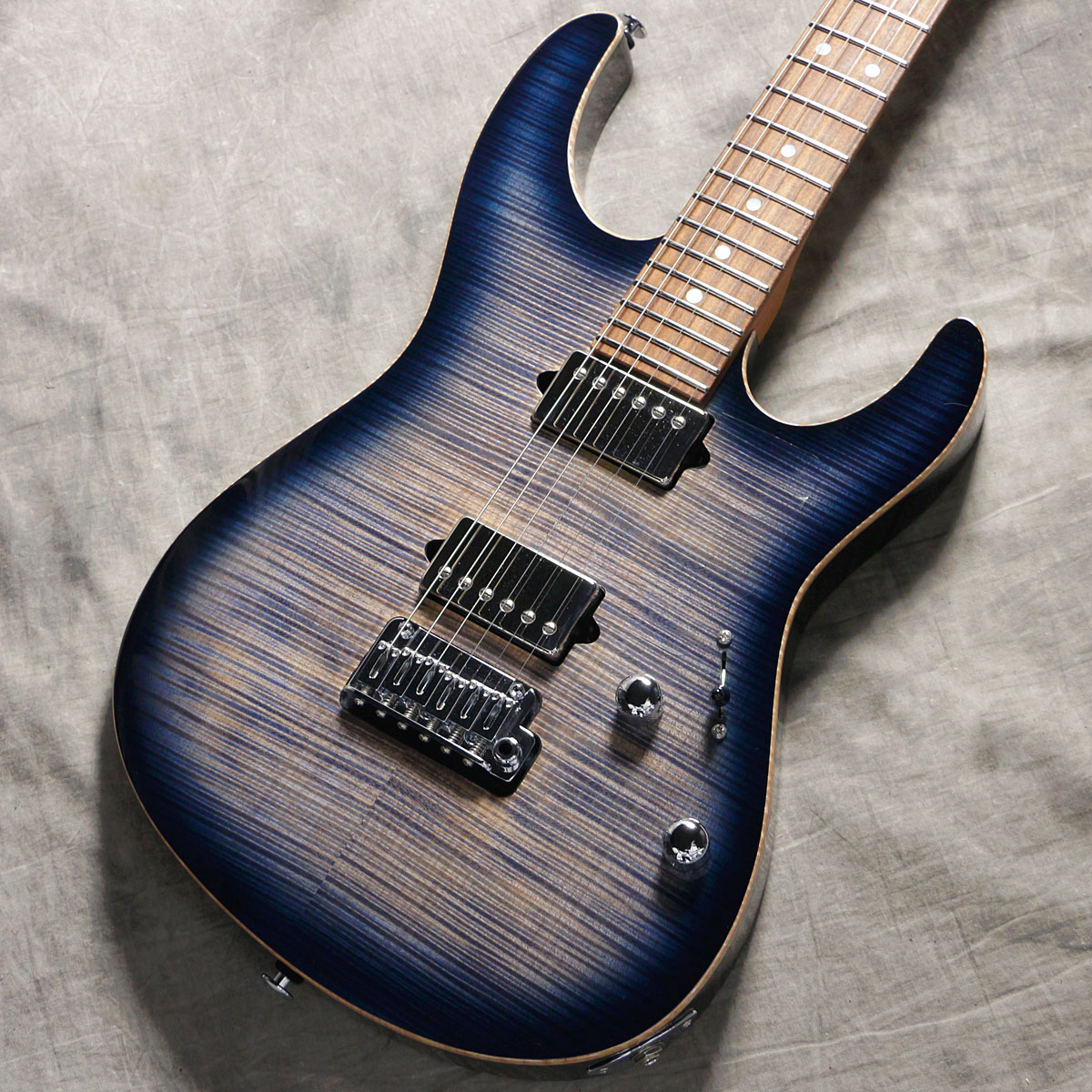 Suhr / JST Custom Modern Trans Whale Blue Burst | イシバシ楽器 Suhr / JST Custom Modern Trans Whale Blue Burst | イシバシ楽器