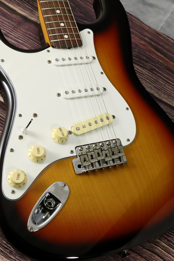 中古】 Fender Japan / ST62/LH 3-Tone Sunburst 【梅田店